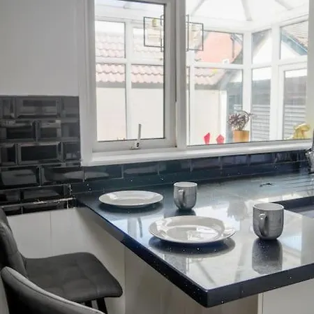 Redcar, Sea Side, Teesport, Contractors, Games Apartment *
