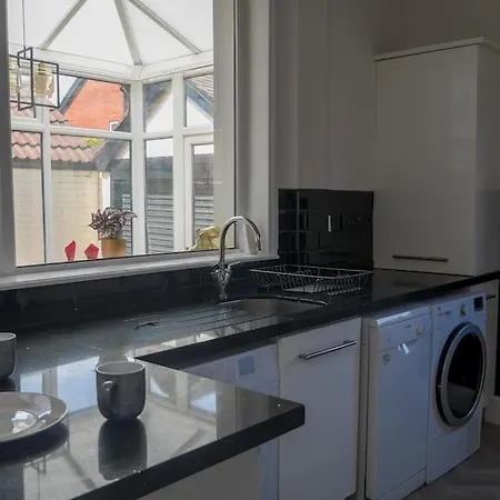 Redcar, Sea Side, Teesport, Contractors, Games Apartment *